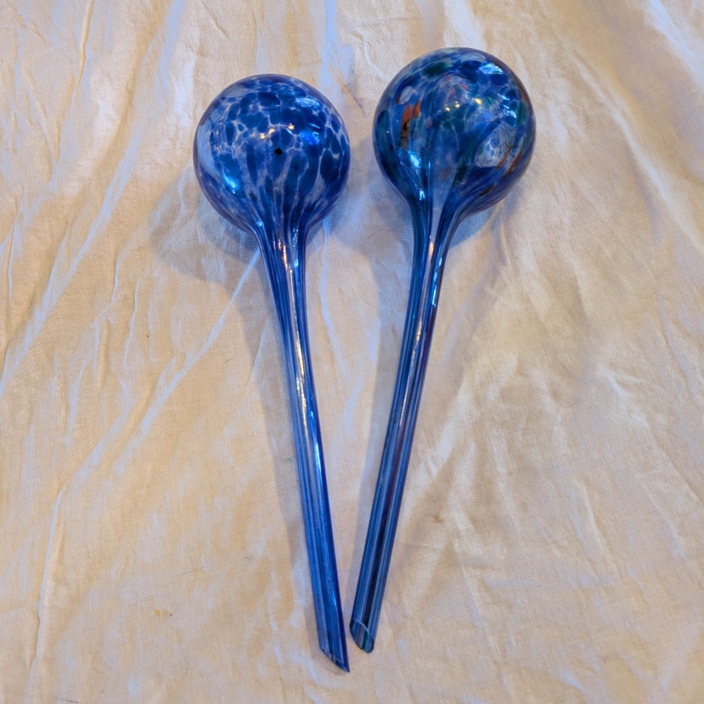 2/50$ Hand-Blown Blue Glass Water Driper - Pair